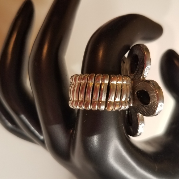 Flower ring j238 - Picture 3 of 4